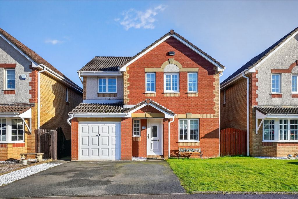 Property photo 1 of 32