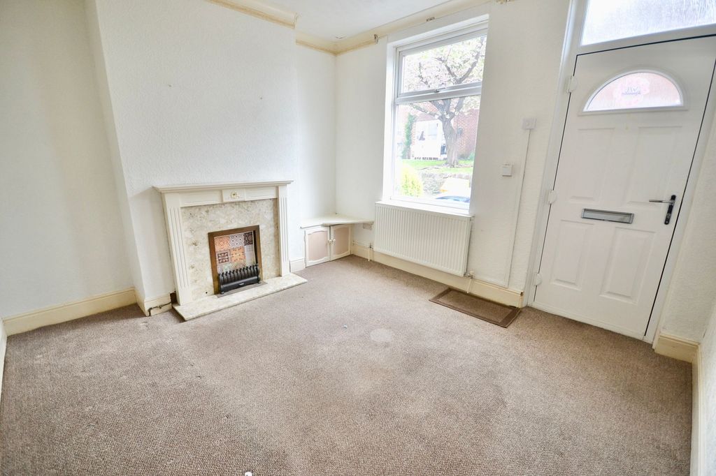 Property photo 2 of 19
