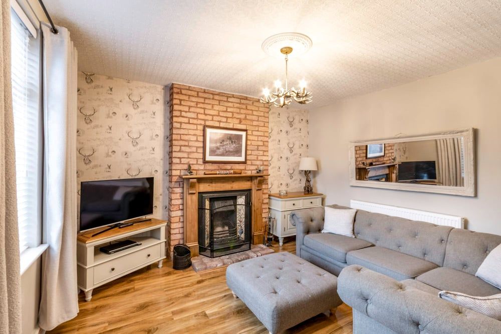 Property photo 2 of 37