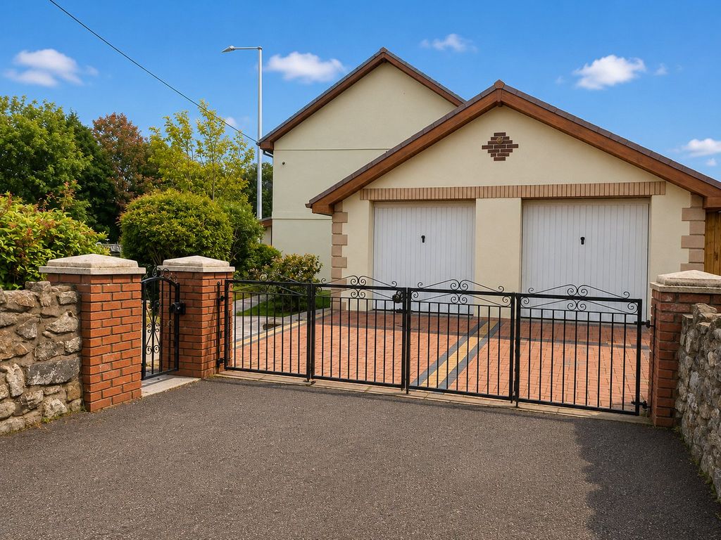 Property photo 2 of 20 Picture No. 42