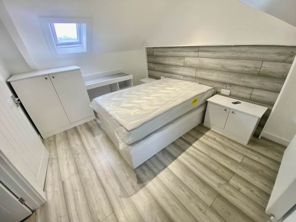 Property photo 3 of 15 Img_2479