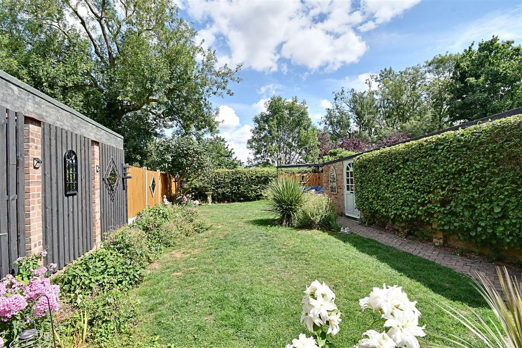 Property photo 2 of 36 Garden 1.Jpg