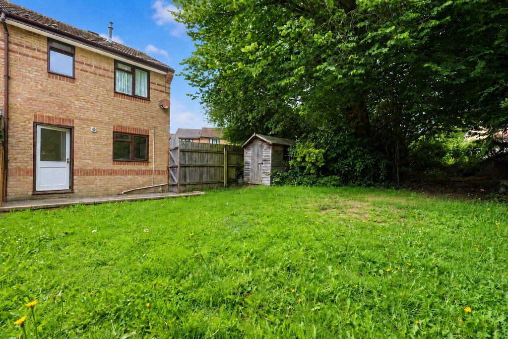 Property photo 1 of 12 Picture No. 24