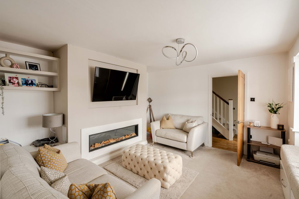 Property photo 2 of 25 18