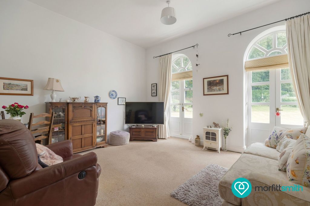 Property photo 2 of 22