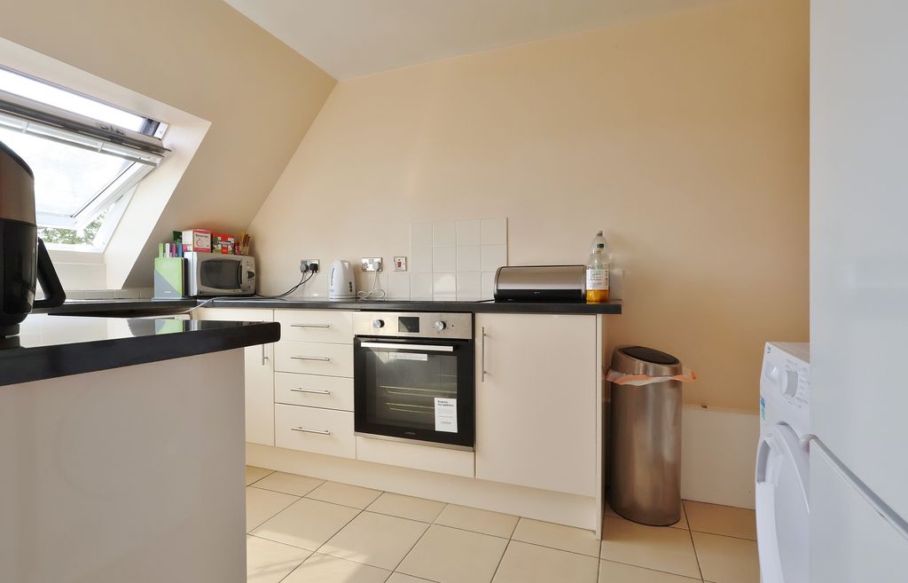Property photo 3 of 33