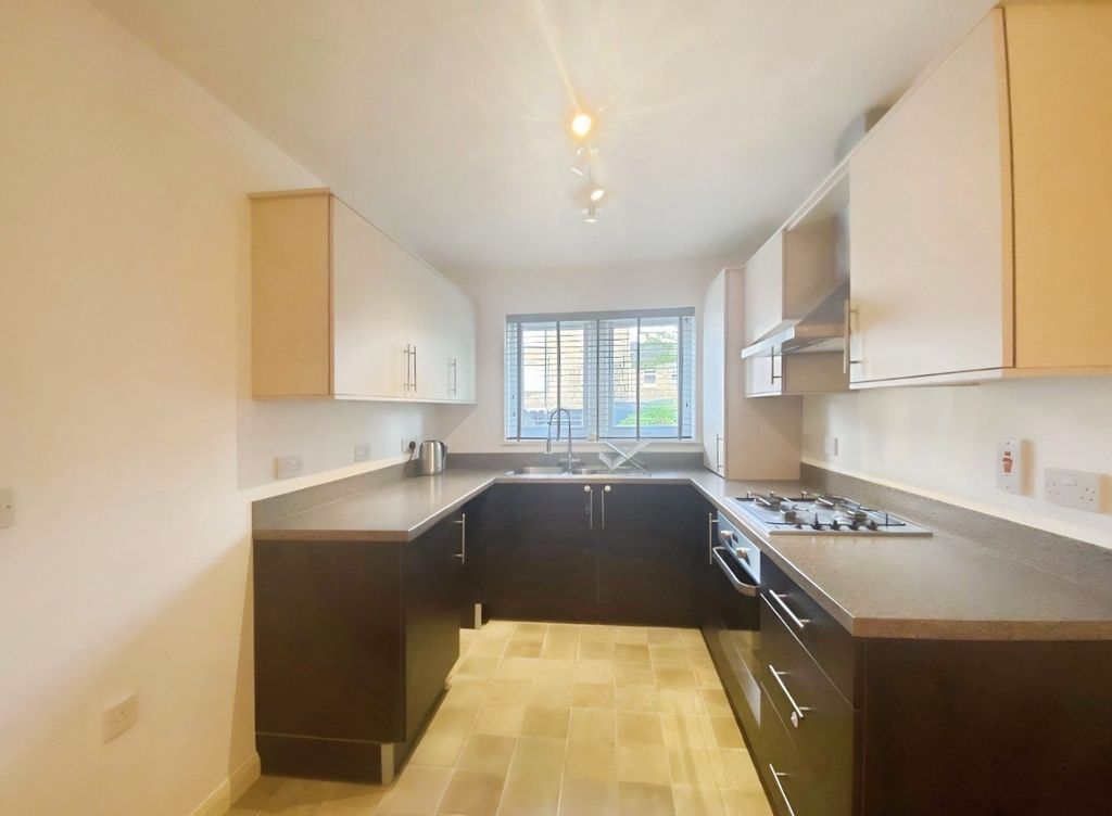 Property photo 3 of 16 5267263