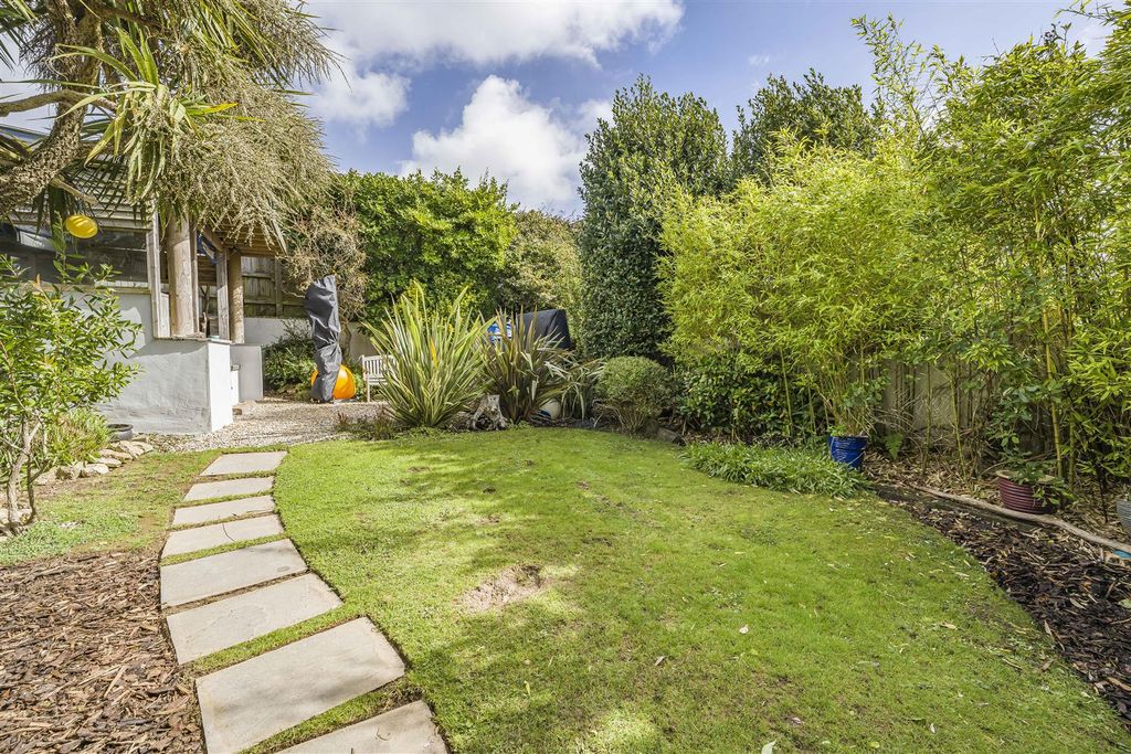 Property photo 3 of 29