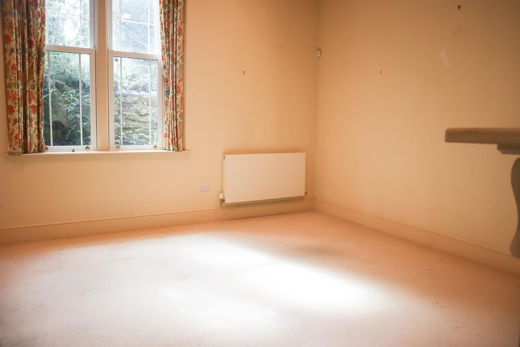 Property photo 3 of 8 Sitting Room