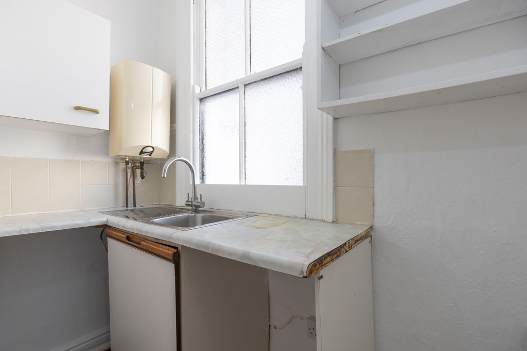 Property photo 3 of 5