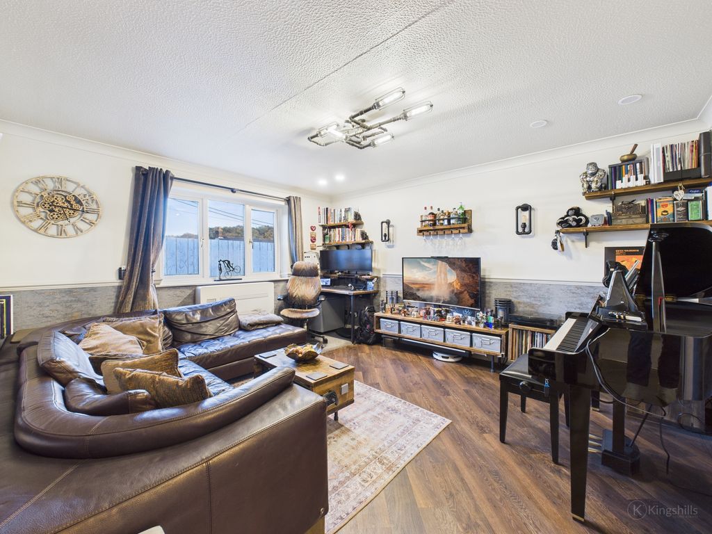 Property photo 2 of 8 Living Room