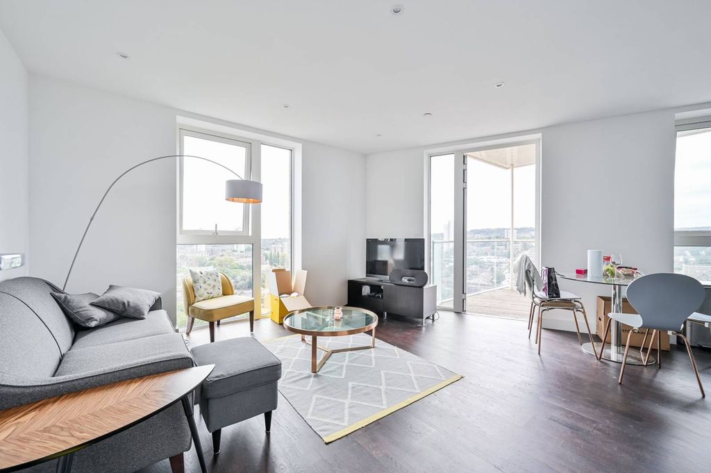 Property photo 2 of 10