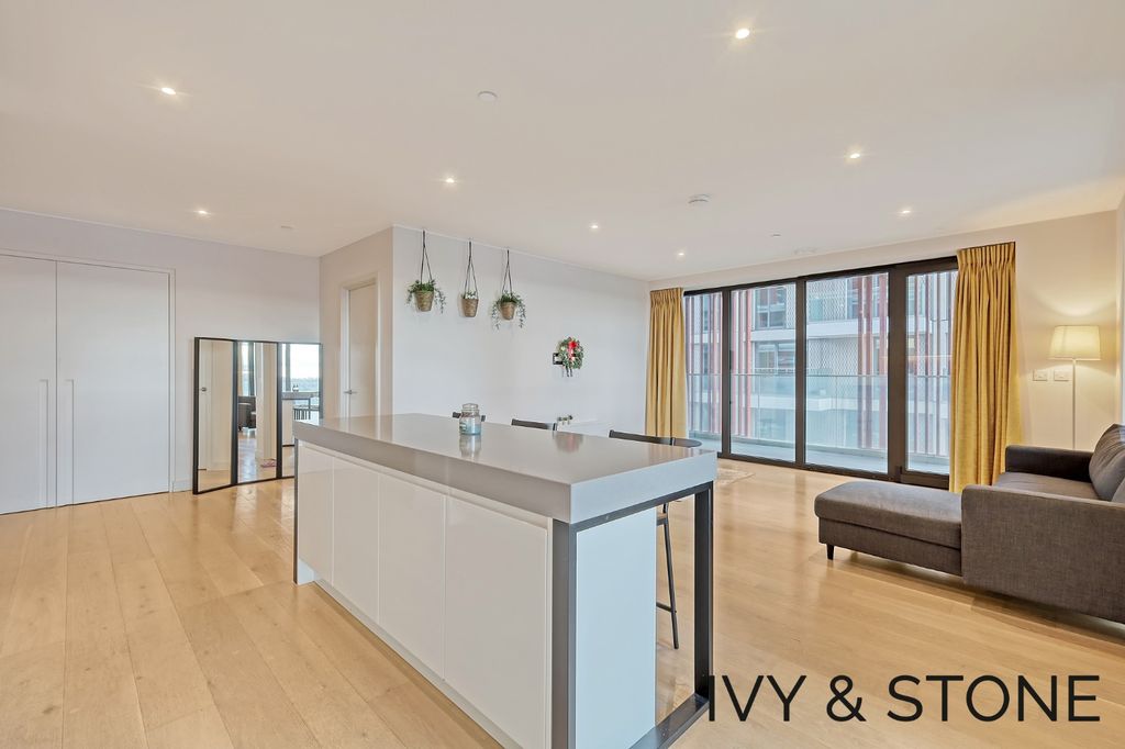 Property photo 3 of 21 3765094
