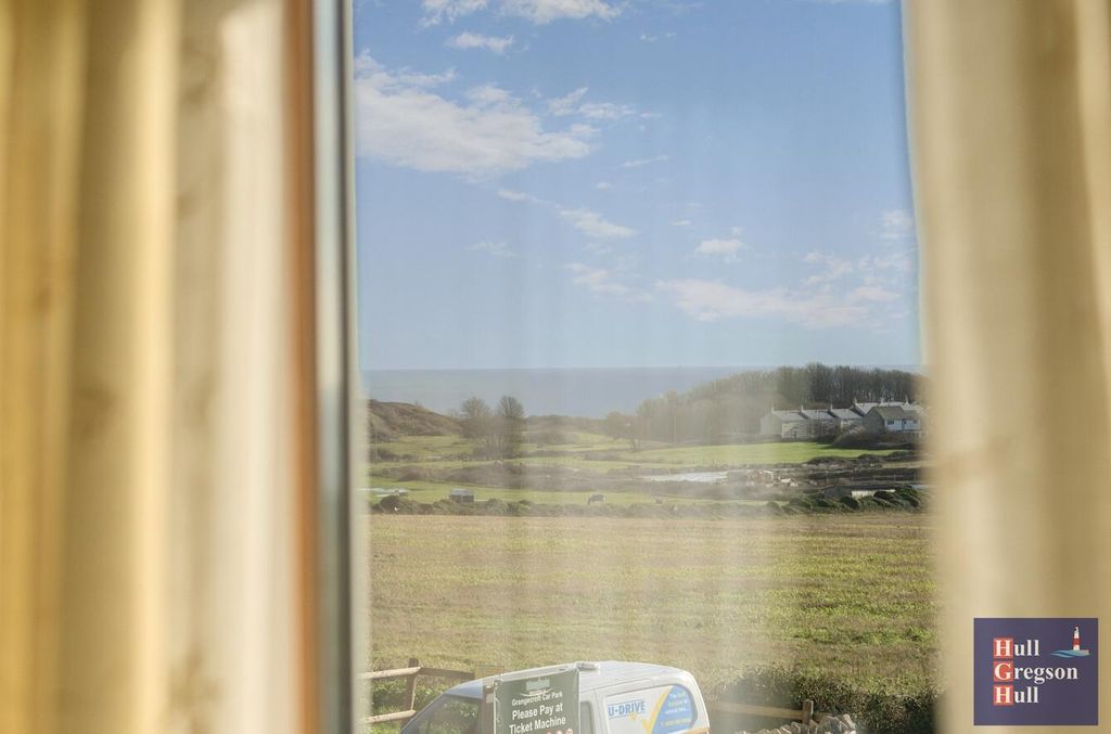 Property photo 2 of 20 258A47d2-9Af6-46A3-Ad3F-0Da126144Cfb.Jpg