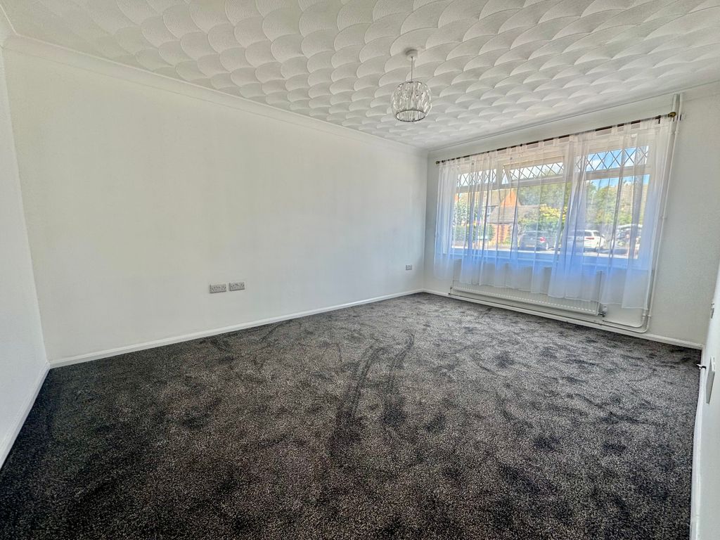 Property photo 2 of 7 Image