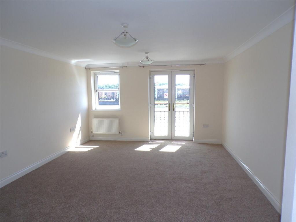 Property photo 3 of 5 Living Room1.Jpg