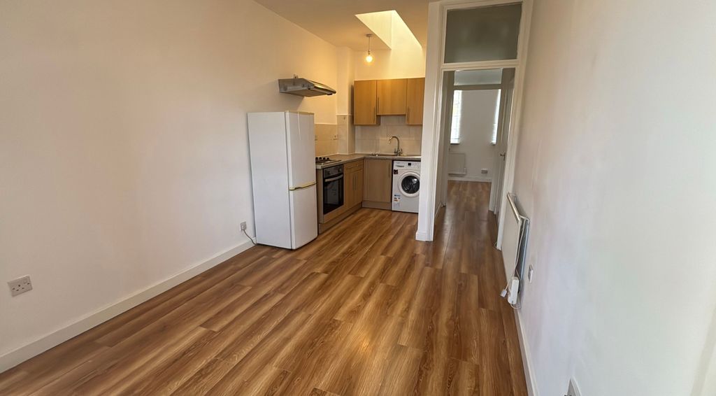 Property photo 1 of 8 Img_0526