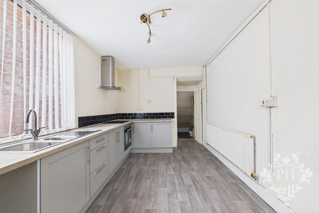 Property photo 2 of 11 Cam02002G0-Pr0262-Still008.Jpg