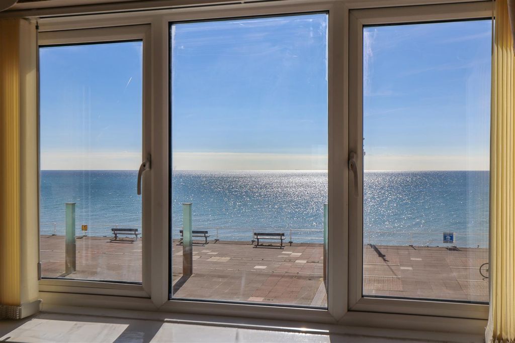 Property photo 2 of 8 Views