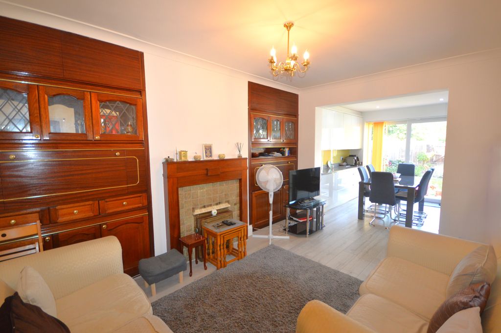 Property photo 3 of 24
