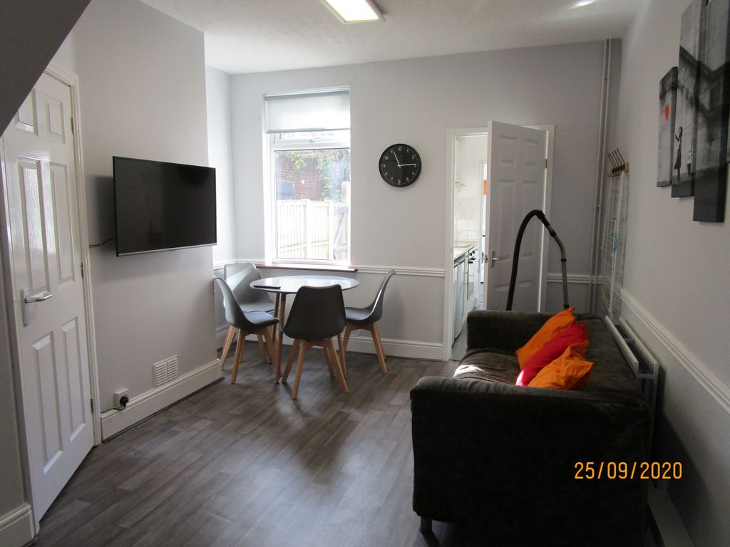 Property photo 1 of 7 Lounge With TV