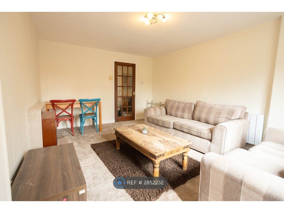 Property photo 2 of 26 Living Room