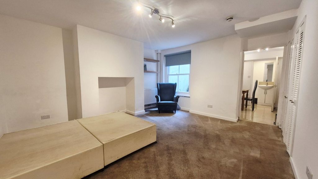 Property photo 1 of 7 Reception Room