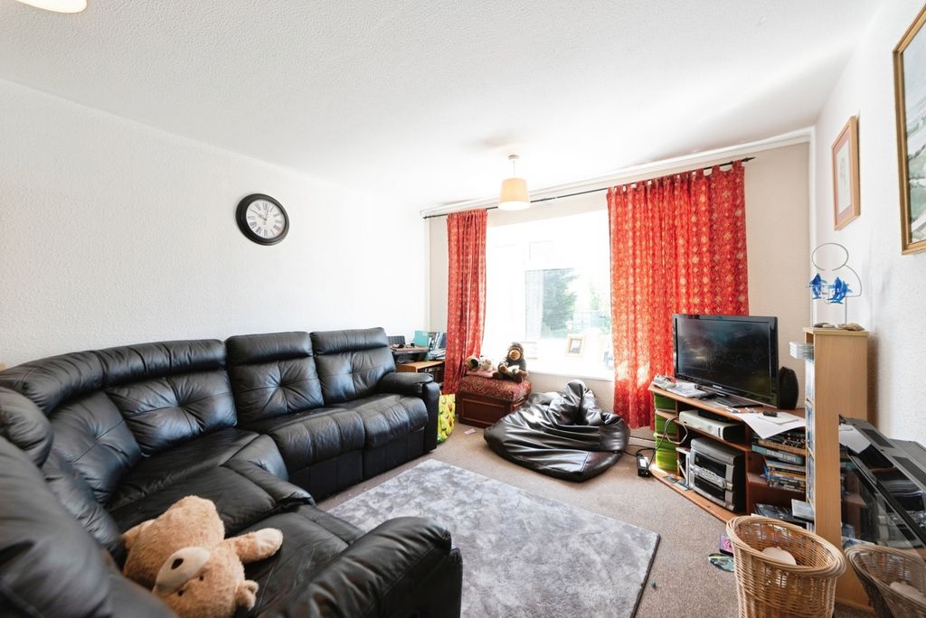 Property photo 3 of 11 Pbox-Img.Jpg
