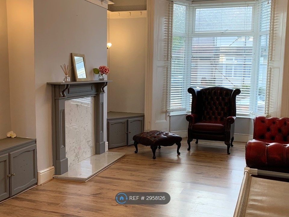 Property photo 2 of 5