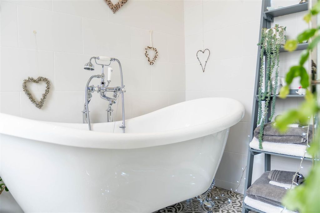 Additional image 30 of 4 bed flat for saleGlasgow Road, Perth PH2