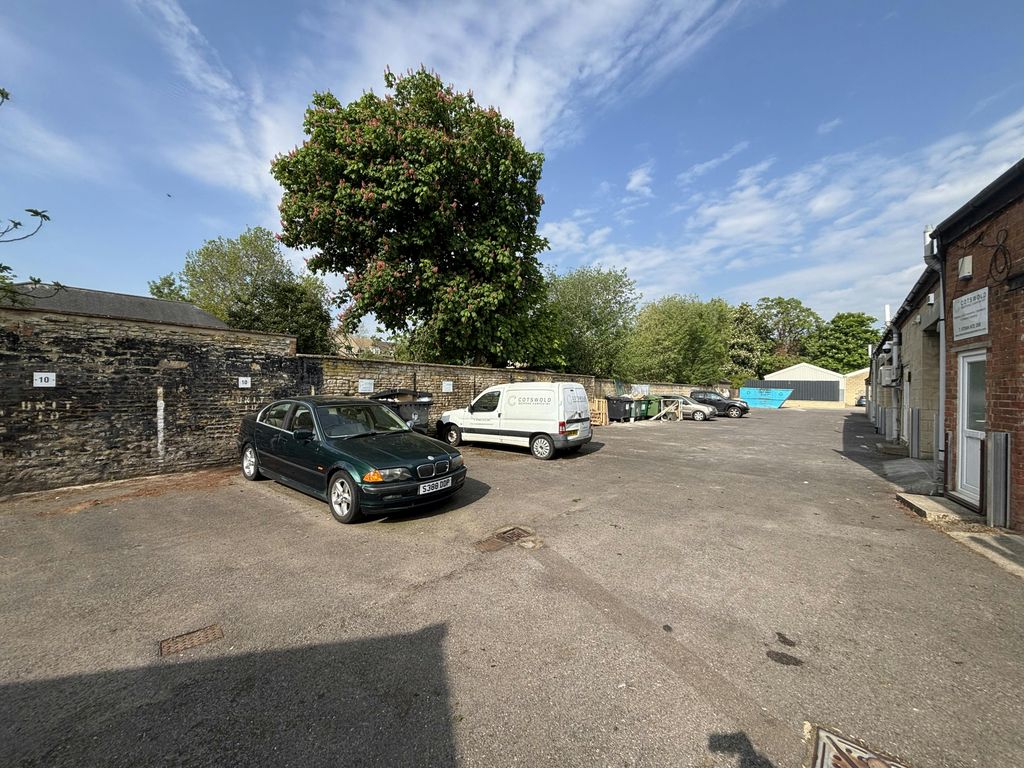 Property photo 3 of 4 Img_2561.Jpg