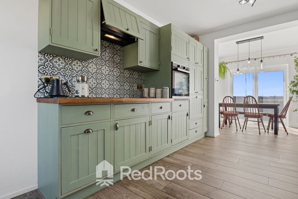 Property photo 2 of 34 4892261