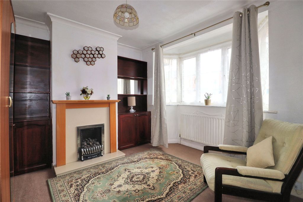Property photo 2 of 12 Picture No. 10