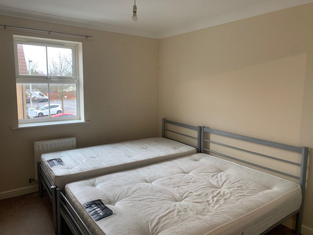 Property photo 3 of 6