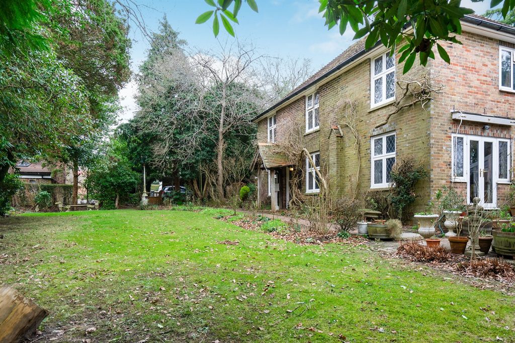 Property photo 2 of 14