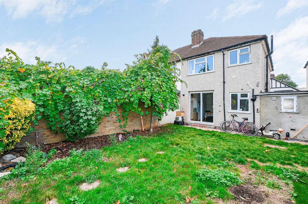Property photo 2 of 16