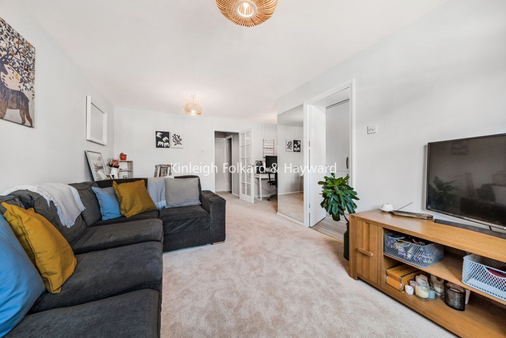 Property photo 1 of 7 F336F546-Fdd7-429F-9