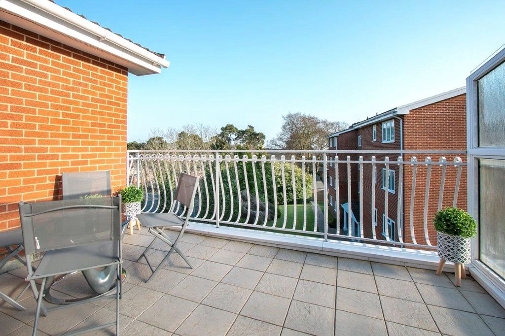 Property photo 2 of 24 Balcony