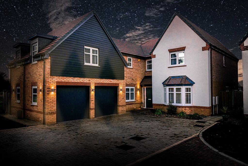 Property photo 1 of 47