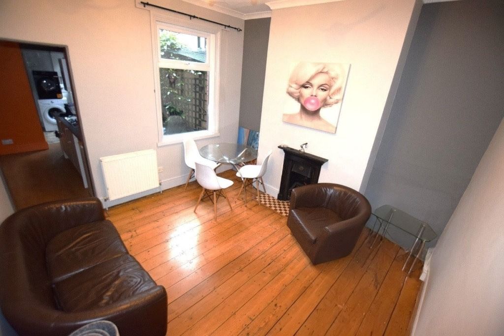 Property photo 2 of 6