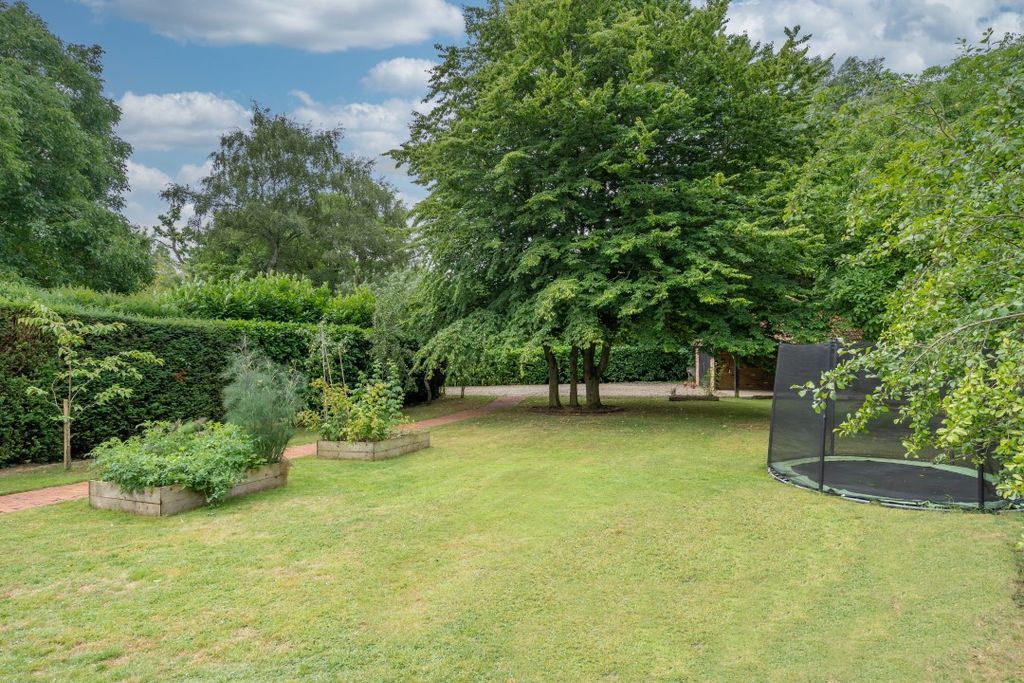 Property photo 3 of 32