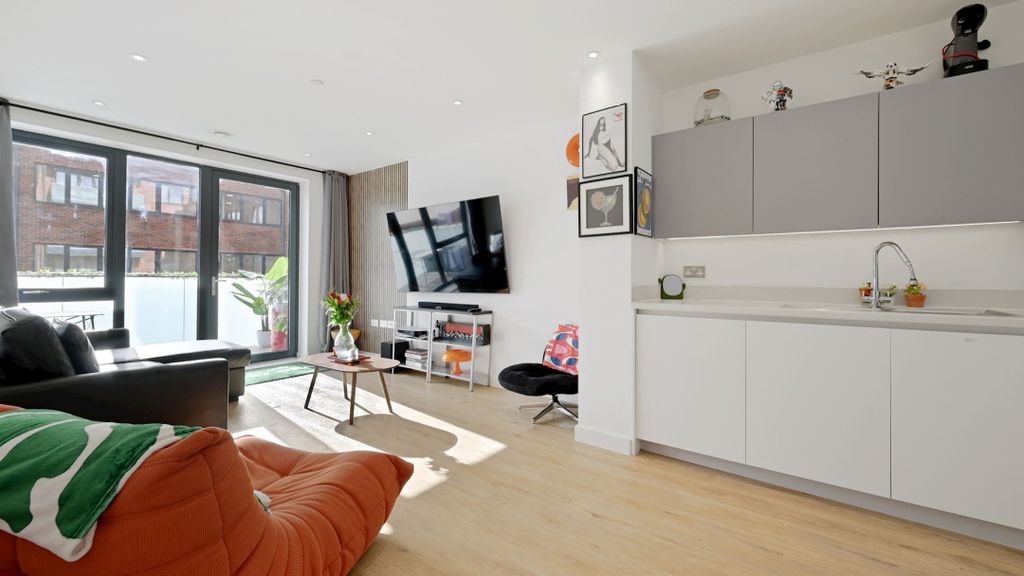 Property photo 3 of 15