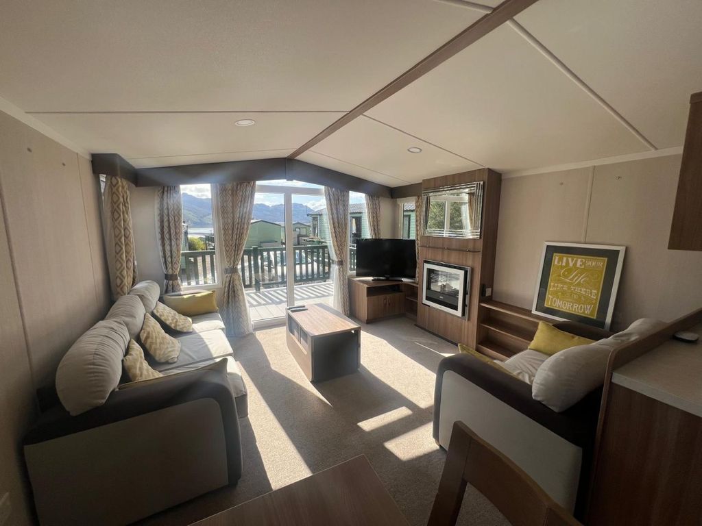 Property photo 1 of 8 Drimsynie Holiday Village - Swift - Bordeaux - 2016 -70252