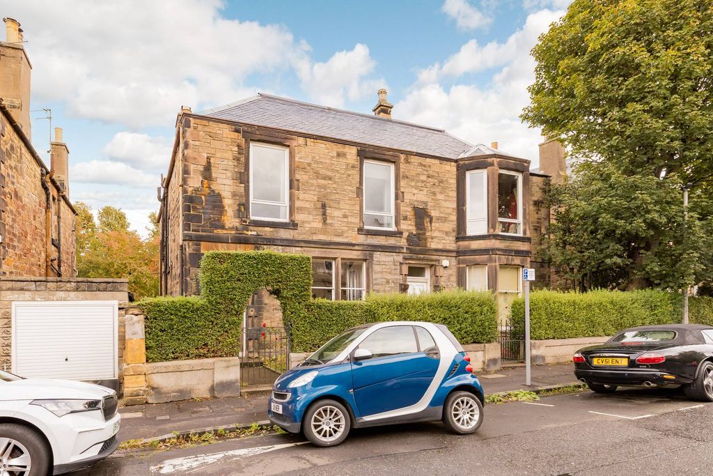 Property photo 2 of 22