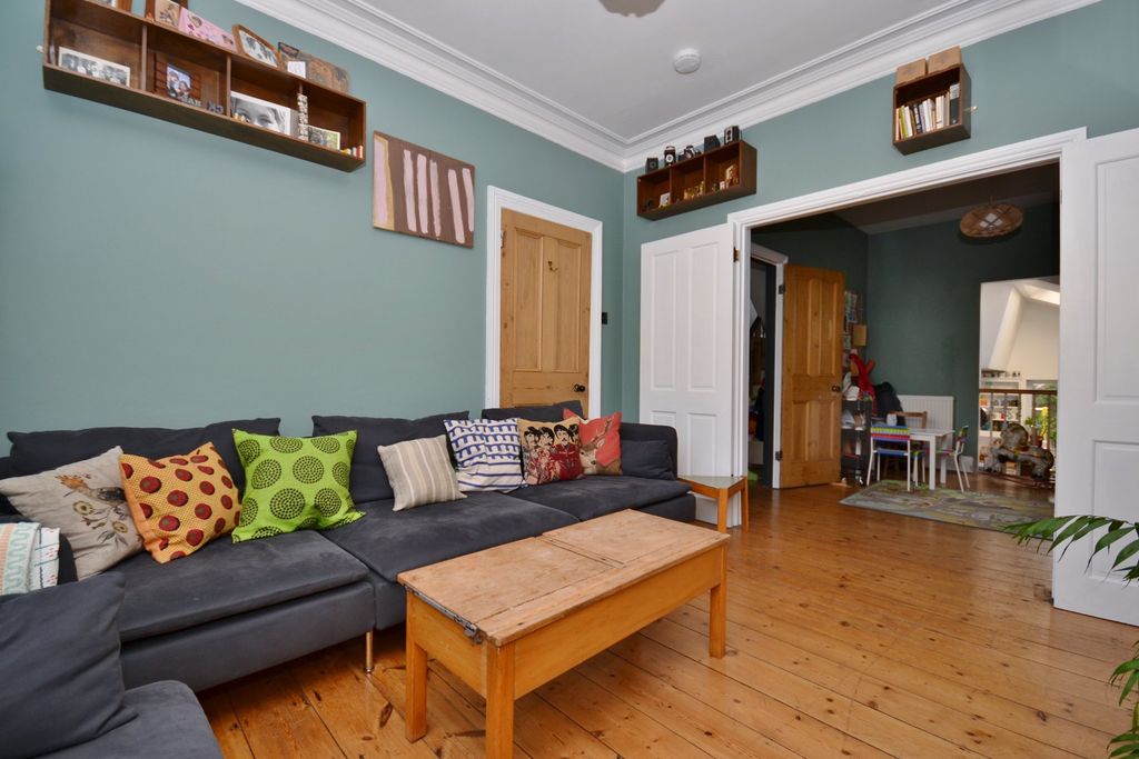 Property photo 3 of 15 Photo 03