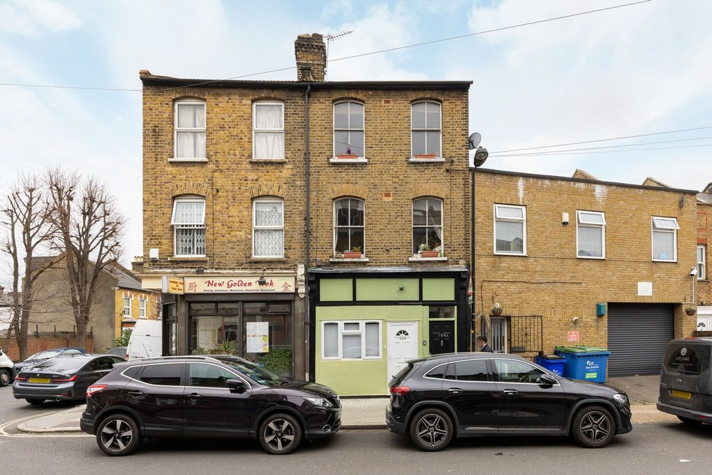 Property photo 1 of 2