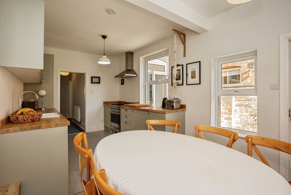 Property photo 2 of 17 Pbox-Img.Jpg
