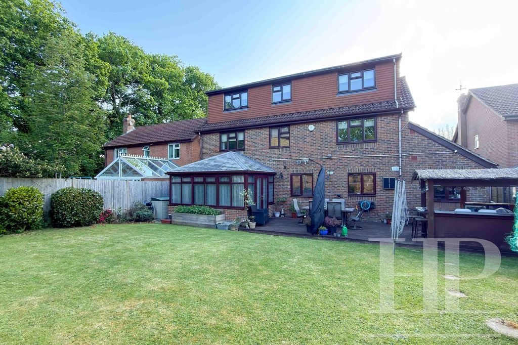 Property photo 3 of 33