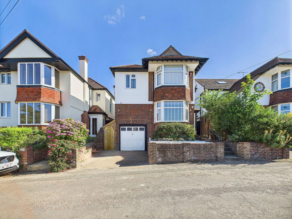 Property photo 1 of 42