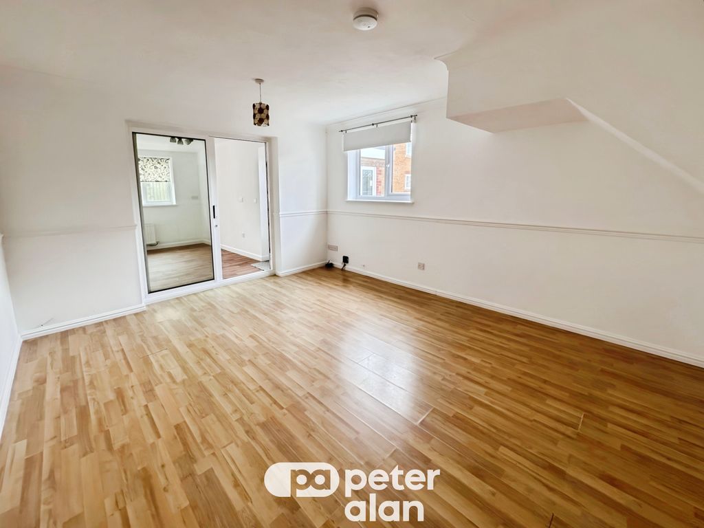 Property photo 1 of 7 Image